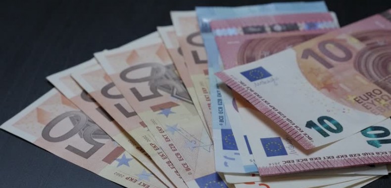 المال قوام الأعمال :