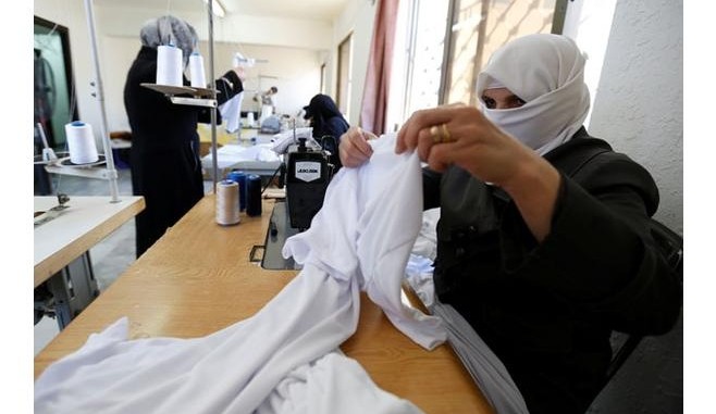 أجور العاملات السوريات أقل من الحد الأدنى ..