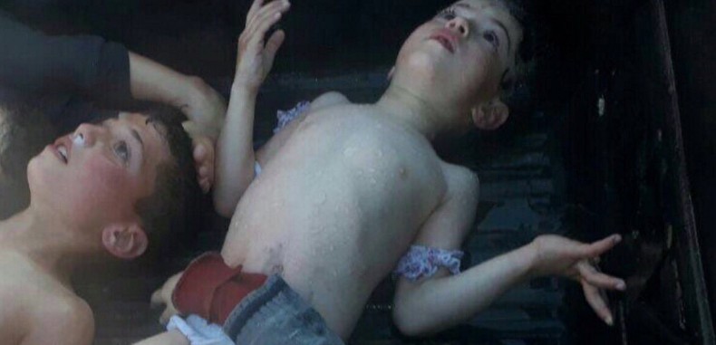 غاز السارين يعود ليخنق السوريين في خان شيخون بريف إدلب وسط ادانات دولية وعربية