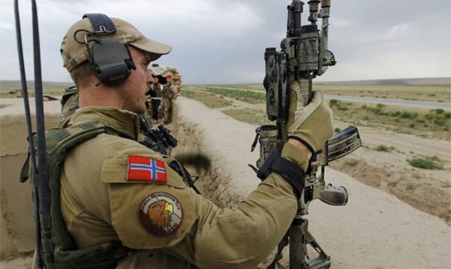 حشود وحشودٌ مضادة: الصراع الأميركي – السوري على معبر التنف