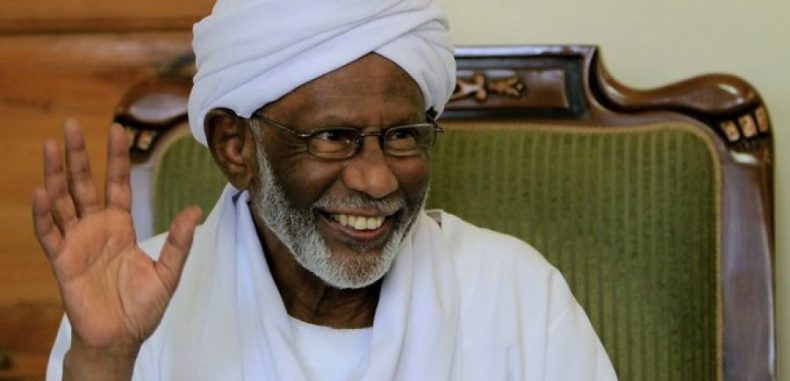 الشيخ حسن الترابي يصف عجز المسلمين وتعلقهم الساذج بليلة القدر من دون عمل بقوله :