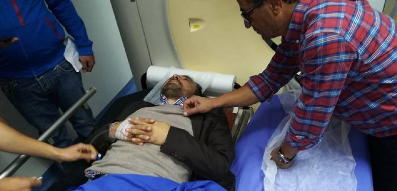 الصحفي علي الأمين يتهم “حزب الله” بالاعتداء عليه