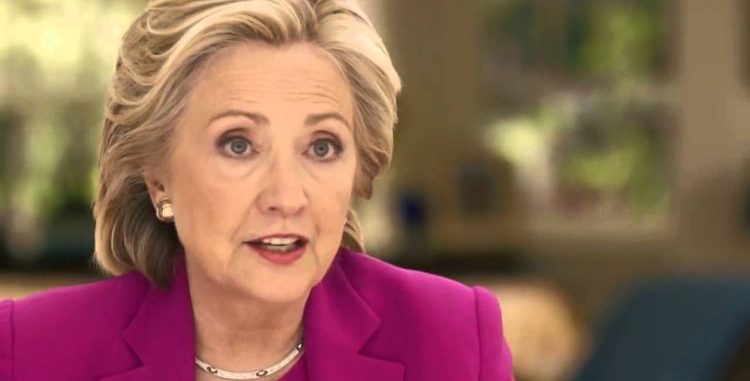 الحزب الديمقراطي يقاضي ترامب وروسيا للعمل على تدمير كلينتون خلال انتخابات الرئاسة 2016