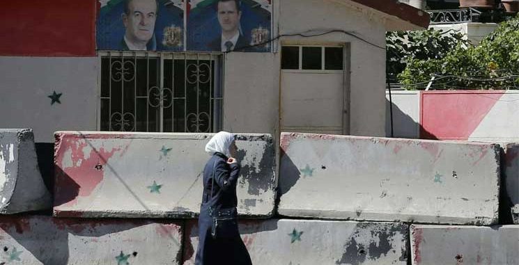 صحيفة سورية موالية للنظام تهاجم مسؤولاً إيرانياً كبيراً وتفنّد تصريحاته حول دور طهران في حماية دمشق – كامل صقر