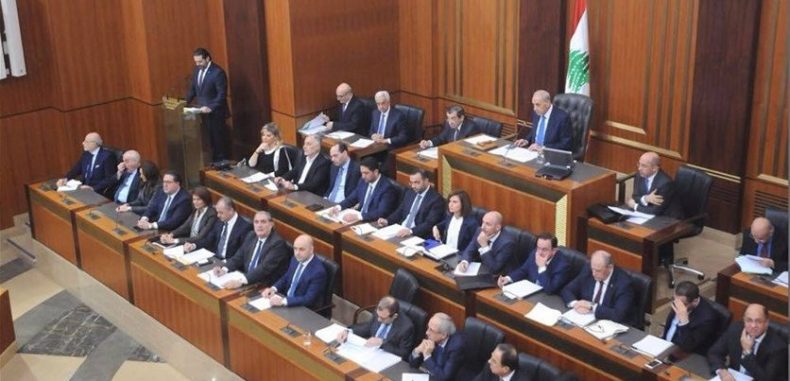 برلمان لبنان يمنح حكومة الحريري الثقة بـ111 صوتاً… وحجب 6 نواب و”حزب الله” يطوّق تداعيات السجال باعتذار وطلب شطب كلام الموسوي