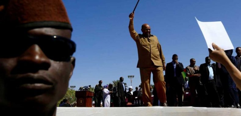 البشير يضع السودان في عهدة المؤسسة العسكرية – محمد أبوالفضل