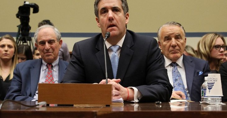 محامي ترامب السابق يفضحه: رجل عصابات عنصري ومحتال ترشح للرئاسة ليجعل علامته التجارية عظيمة   