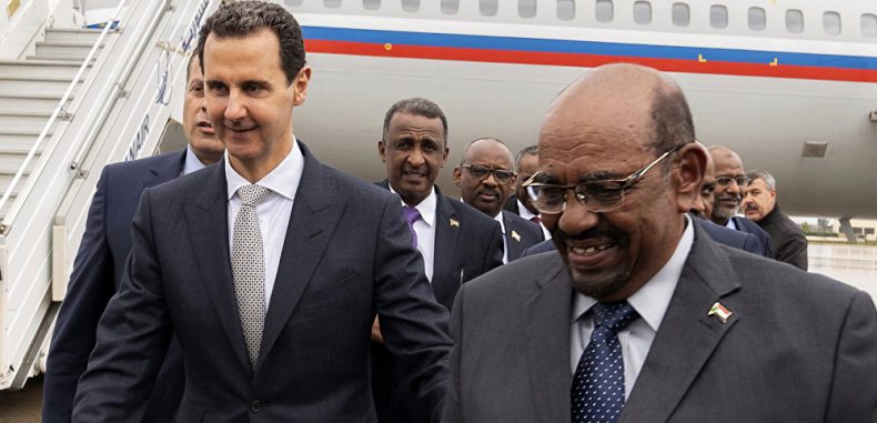 سقط البشير الذي أراد أن ينقذ بشار