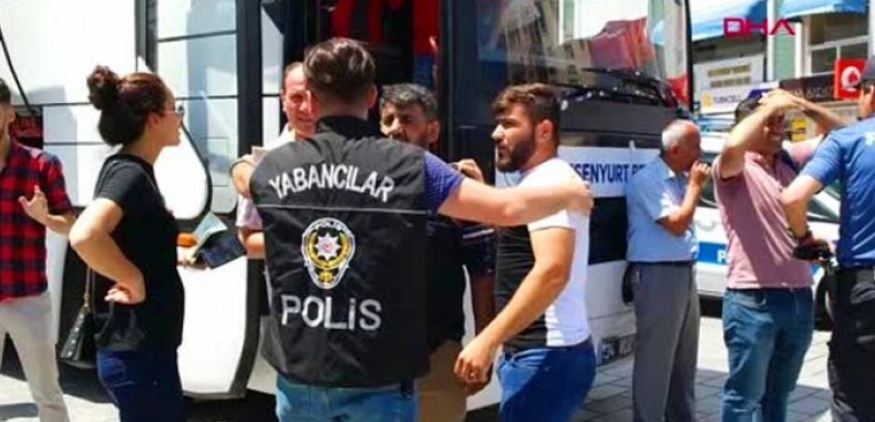 أبو عمار في تهجيره الثالث.. هكذا تم ترحيله من إسطنبول إلى إدلب