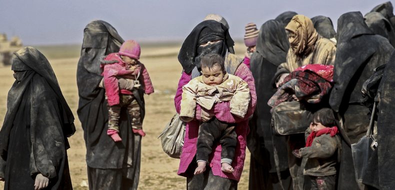 مخيم الهول السوري.. أطفال مقاتلي داعش يعيشون “ظروف مروعة”