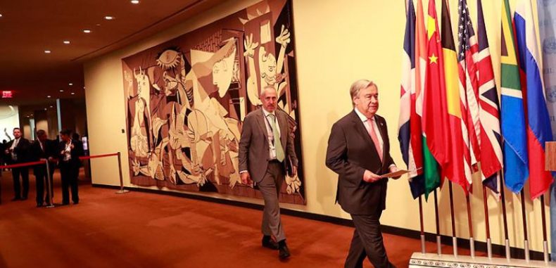 قاضٍ سوري يوضح الثغرات القانونية المحيطة بآلية عمل “اللجنة الدستورية”