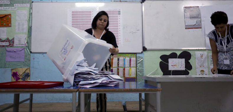 نتائج أولية لرئاسيات تونس.. القروي وقيس سعيد بالمقدمة