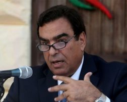 جورج قرداحي يتغزل بالسيسي متحدثا عن “إنجازات مصر”
