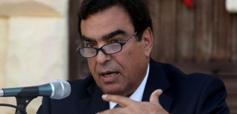 جورج قرداحي يتغزل بالسيسي متحدثا عن “إنجازات مصر”