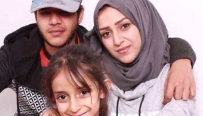 جريمة تهز البصرة.. اغتيال ناشطين وطفلة بجانب الجثتين