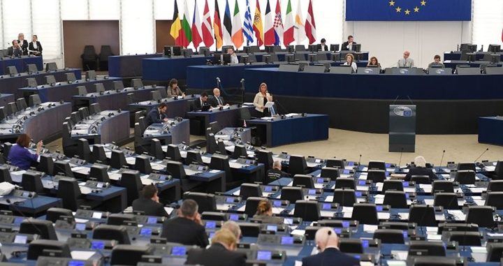 الاتحاد الأوروبي يرفض المشاركة في مؤتمر دمشق حول اللاجئين