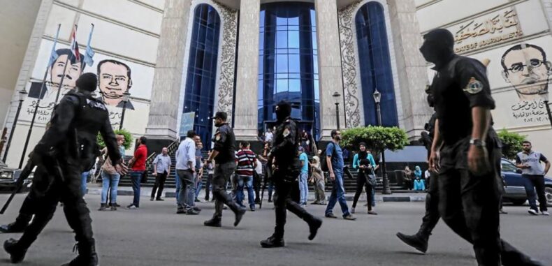 أكبر سجن للصحفيين .. تقرير “مراسلون بلا حدود” يعيد سؤال حرية الإعلام بمصر