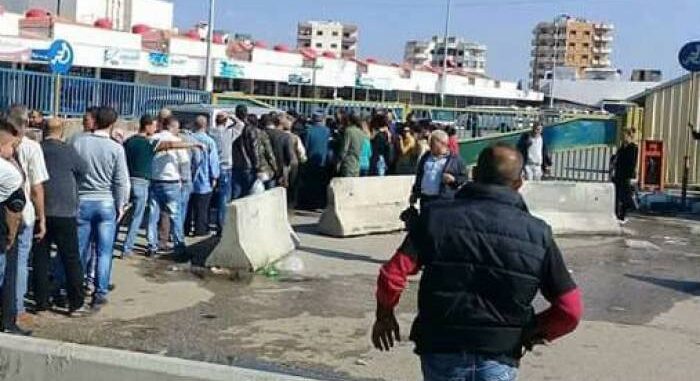 طابور ذل جديد في طرطوس.. ساعات في انتظار الحمراء الطويلة