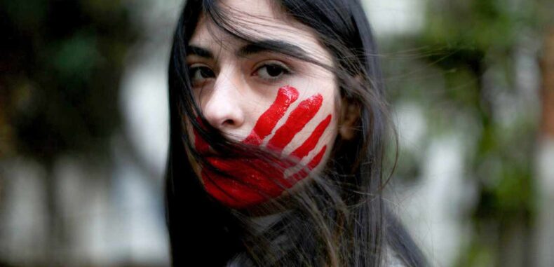 التحرش في مكان العمل.. هل توفر المؤسسات الإعلامية بيئات عمل آمنة