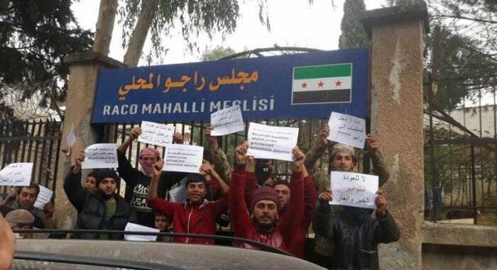 عفرين.. اعتقال متظاهرين نادوا بتحسين الواقع المعيشي والخدمي في “راجو”