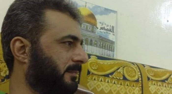 بعد 9 سنوات من الاعتقال.. الإهمال الطبي ينهي حياة طبيب سوري في سجن “عدرا”