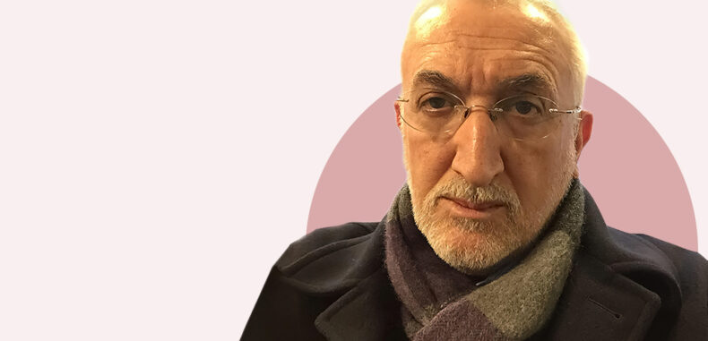 طائر في الجهة الأخرى»