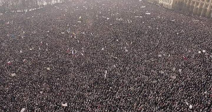 تظاهرات واسعة في روسيا دعماً لنافالني رغم تحذير السلطات.. الشرطة ترد باعتقالات المئات