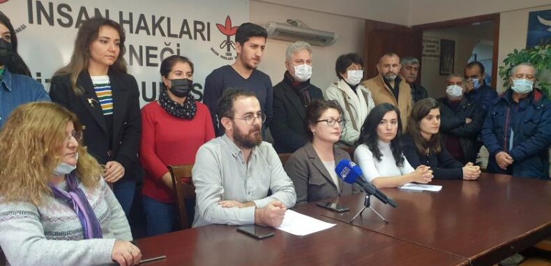 محامون أتراك في أزمير يشكلون مجموعة عمل لمتابعة قضية العمال السوريين الثلاثة المقتولين حرقاً